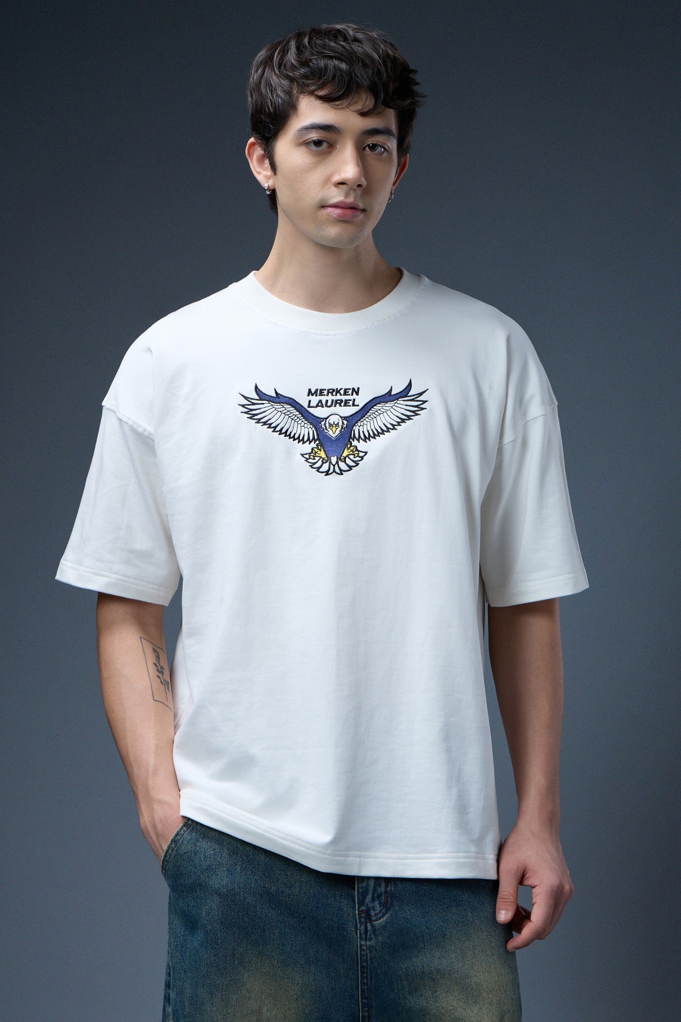 RISE OF LAUREL EMBROIDERED OVERSIZED T-SHIRT