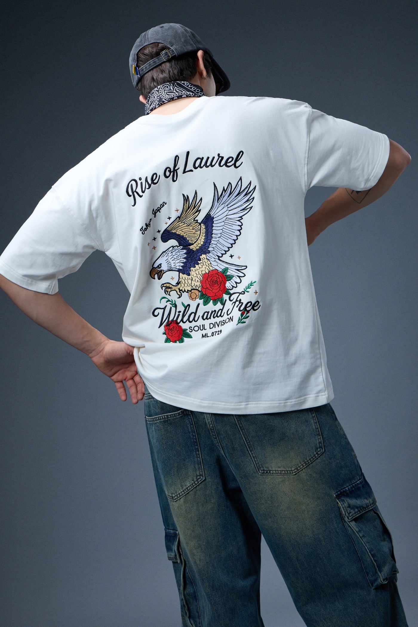 RISE OF LAUREL EMBROIDERED OVERSIZED T-SHIRT