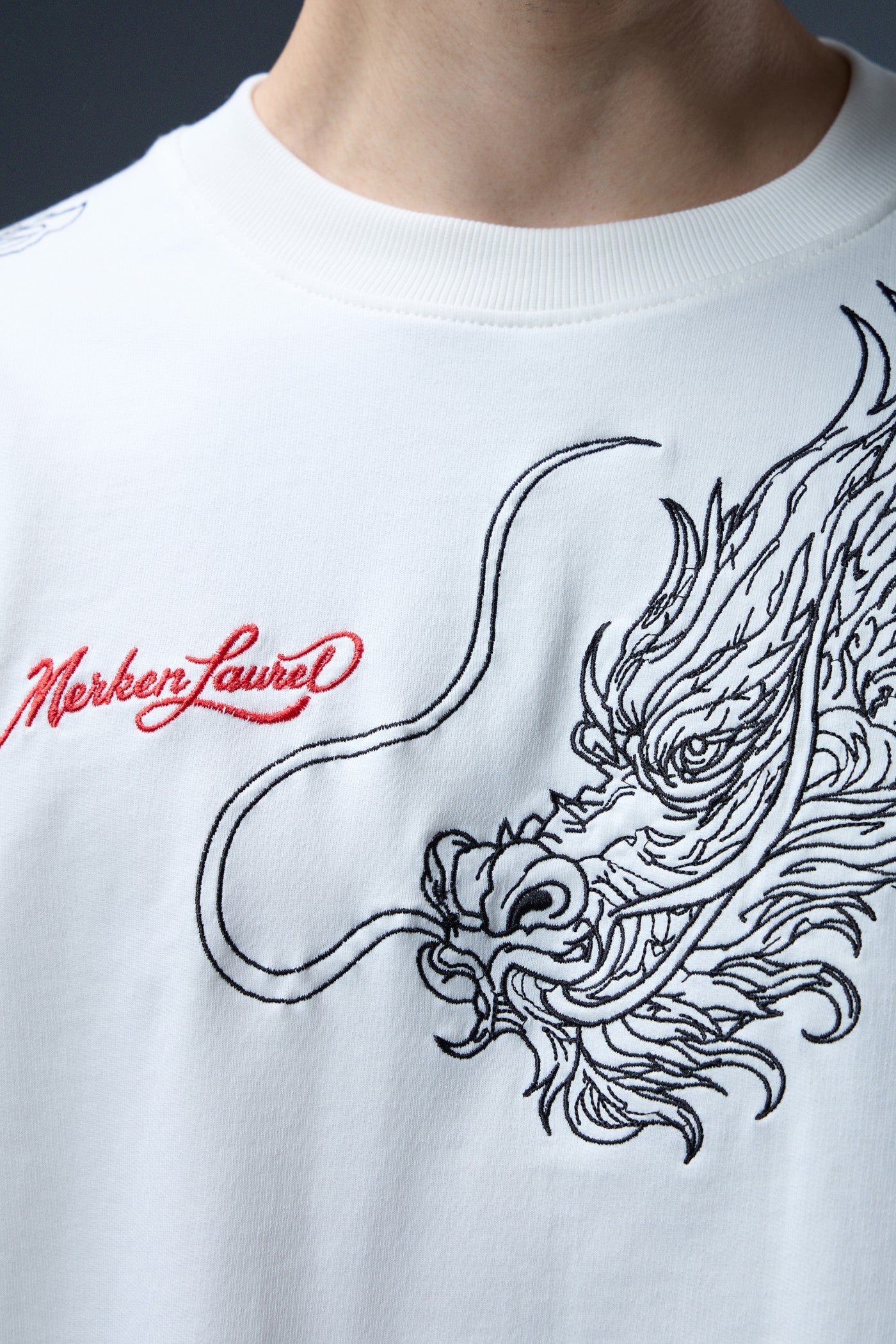CLASSIC DRAGON EMBROIDERED OVERSIZED T-SHIRT