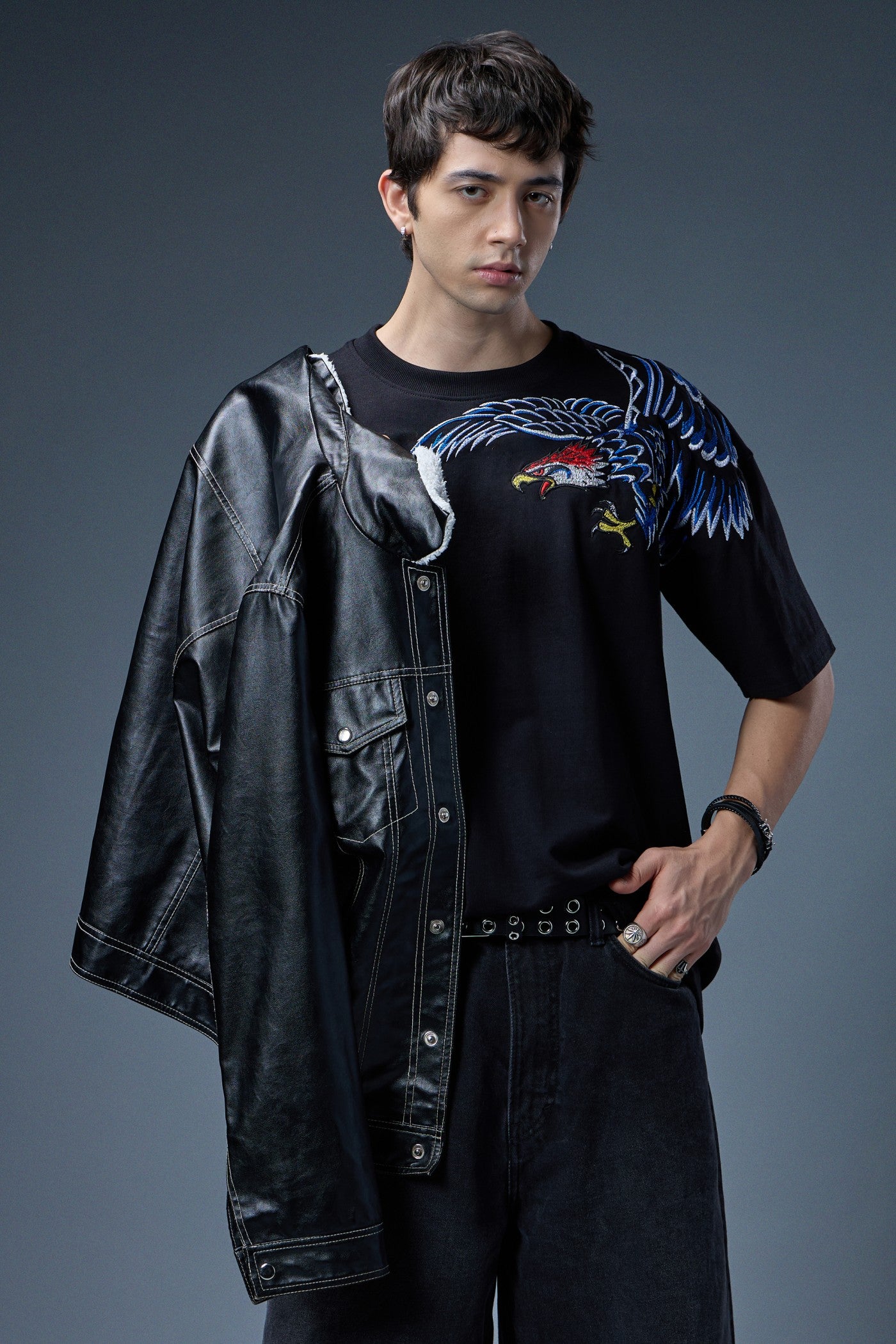 EAGLE STRIKE EMBROIDERED OVERSIZED T-SHIRT