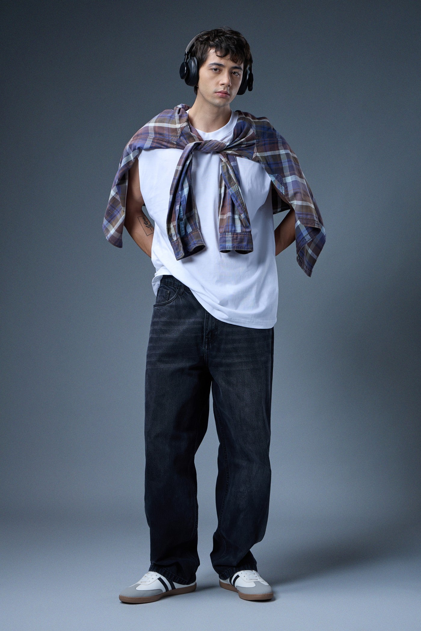 CLEAN BLACK BAGGY DENIM JEANS