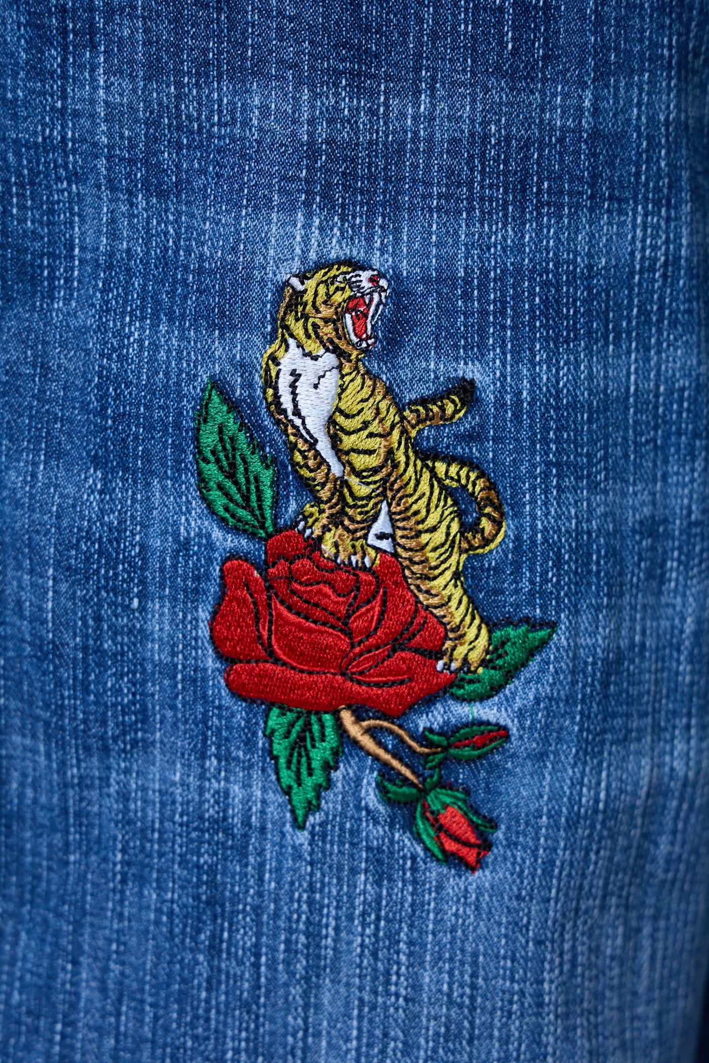 TIGER ROSE EMBROIDERED BAGGY DENIM JEANS