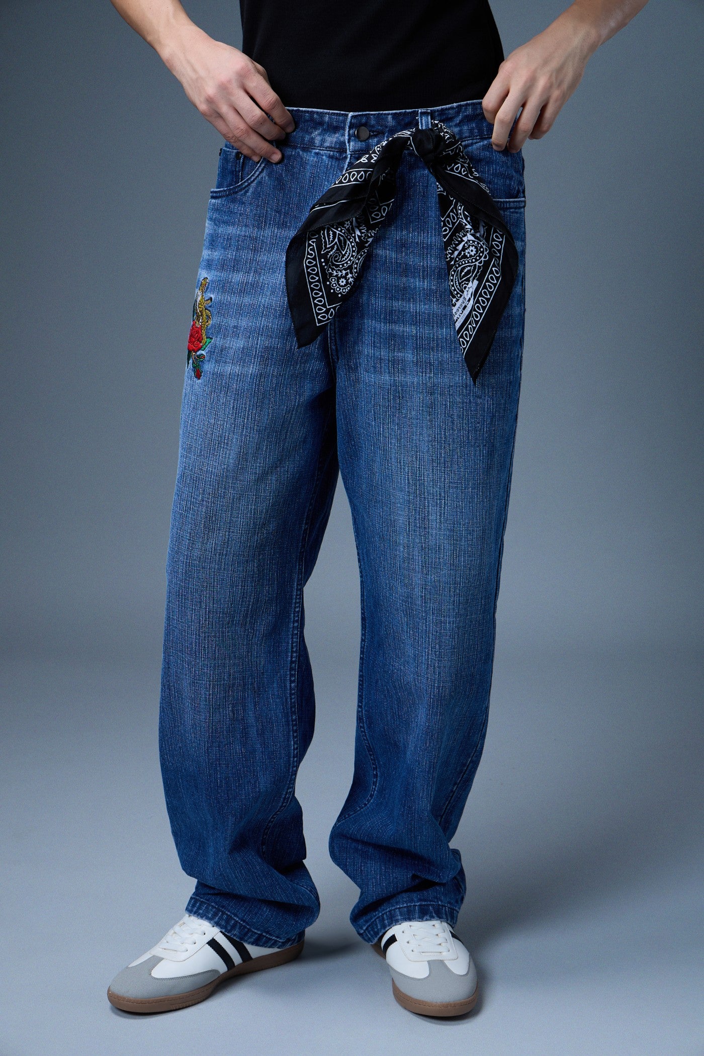 TIGER ROSE EMBROIDERED BAGGY DENIM JEANS