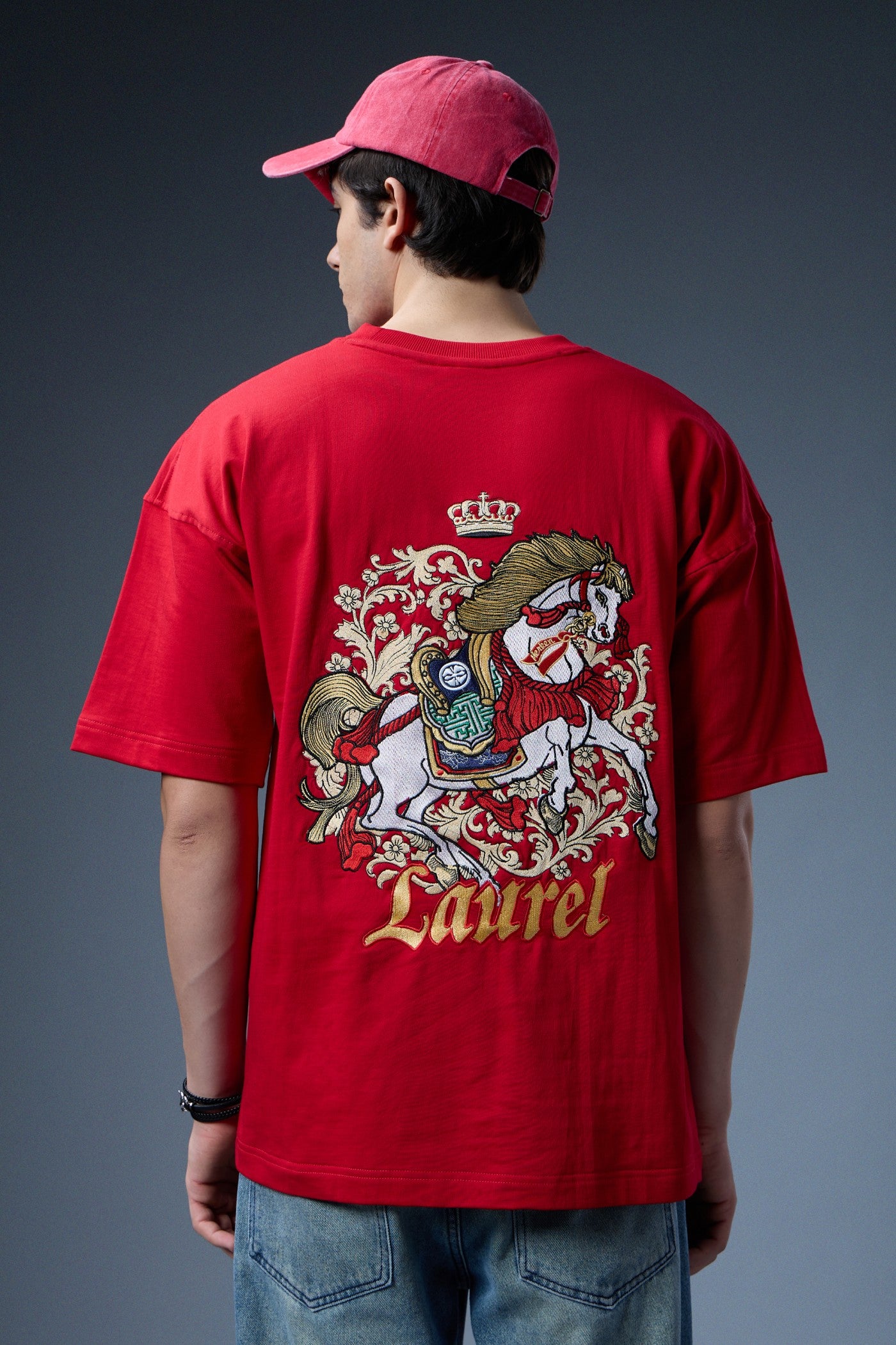 ROYAL HORSE EMBROIDERED OVERSIZED T-SHIRT