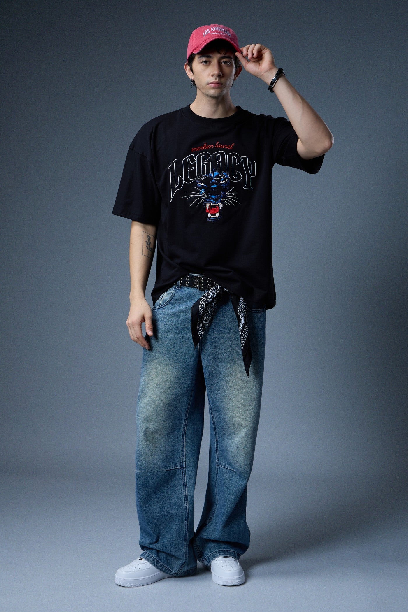 LEGACY PANTHER EMBROIDERED OVERSIZED T-SHIRT