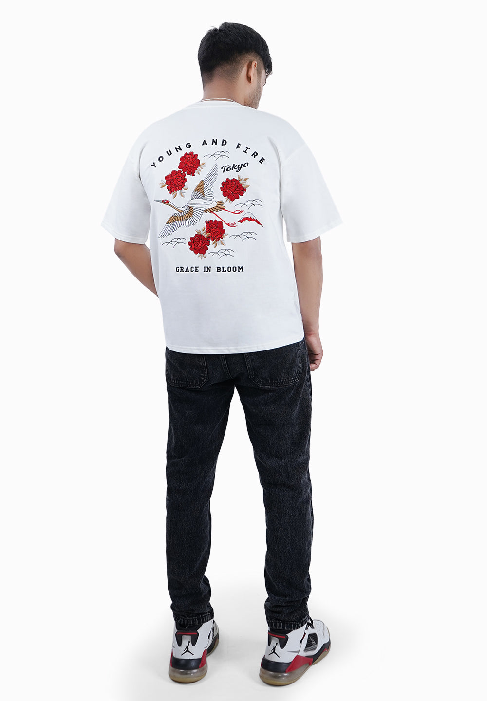 TOKYO SWAN EMBROIDERY T SHIRT