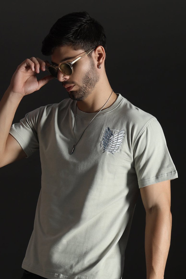 ATTACK ON TITAN RELAXED FIT EMBROIDERED T-SHIRT