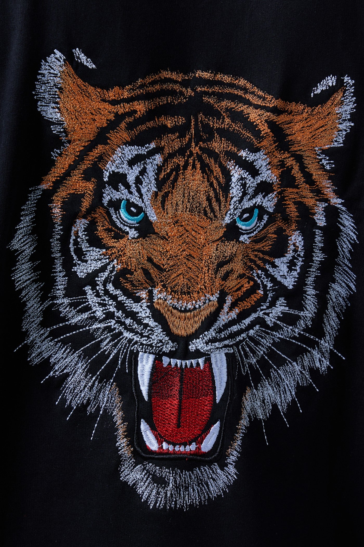 NO MERCY EMBROIDERED OVERSIZED T-SHIRT