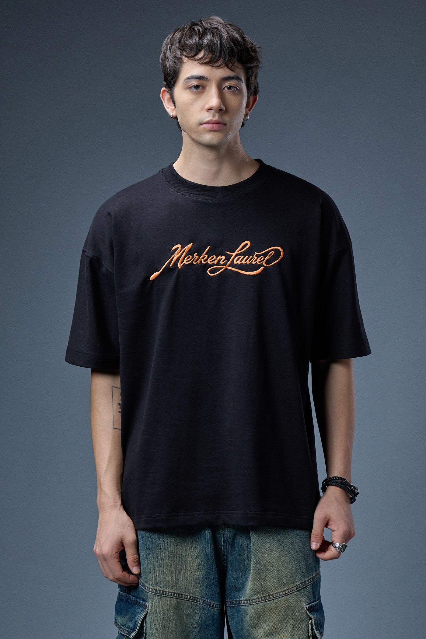 NO MERCY EMBROIDERED OVERSIZED T-SHIRT