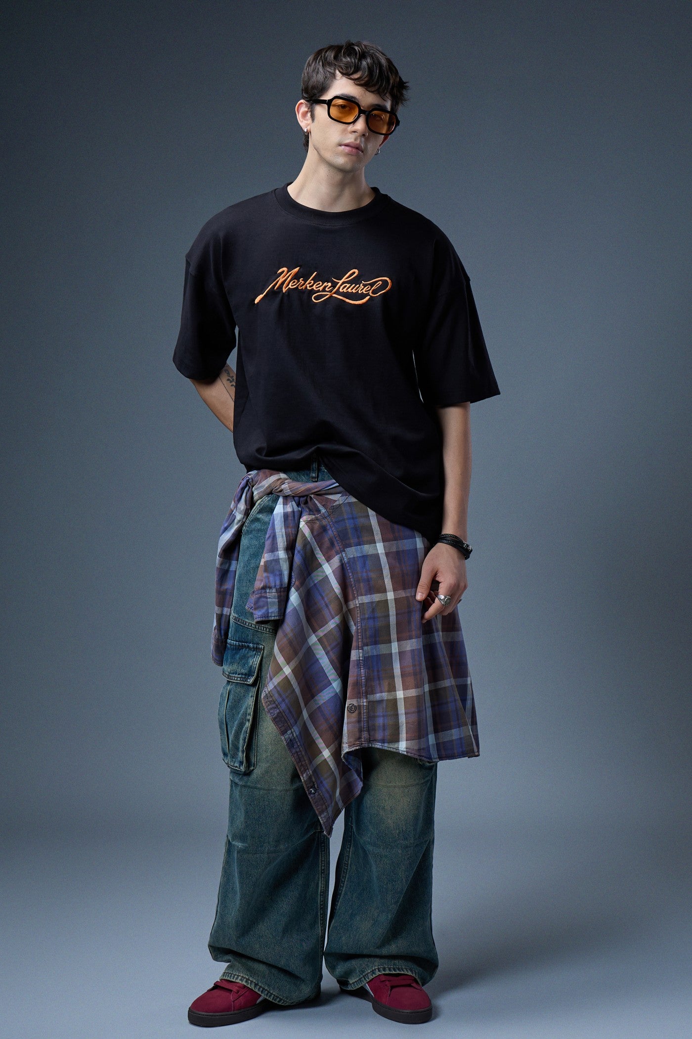 NO MERCY EMBROIDERED OVERSIZED T-SHIRT