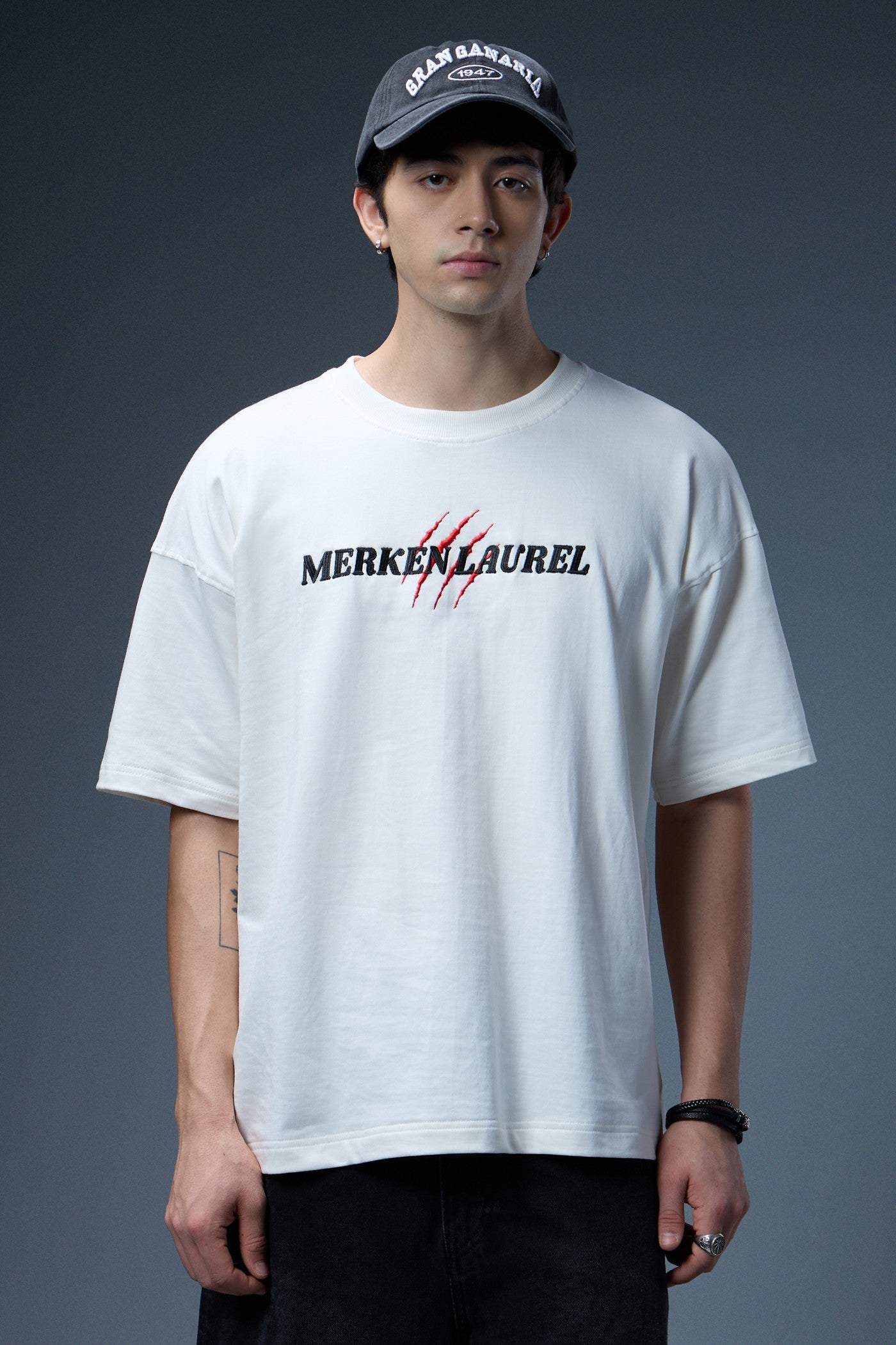 TIGER EMBROIDERED OVERSIZED T-SHIRT