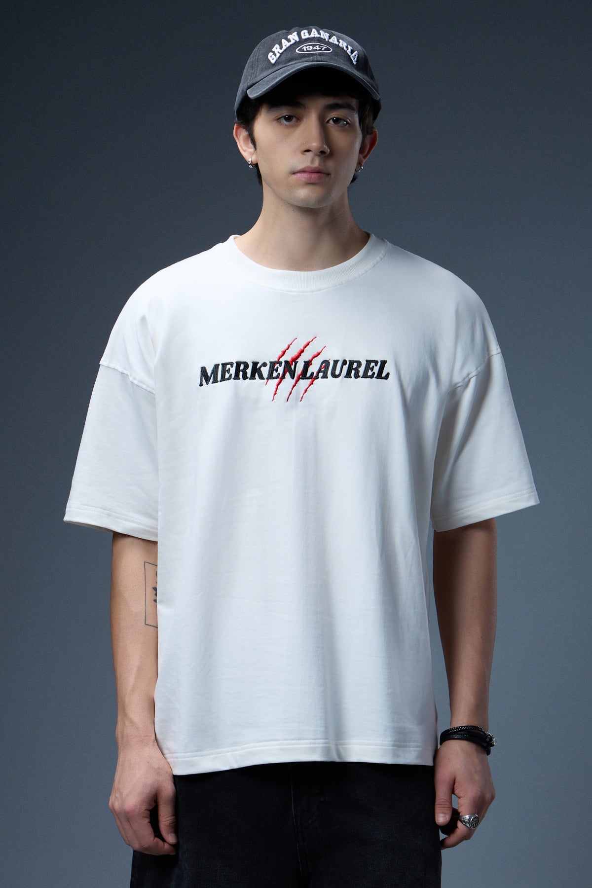 TIGER EMBROIDERED OVERSIZED T-SHIRT
