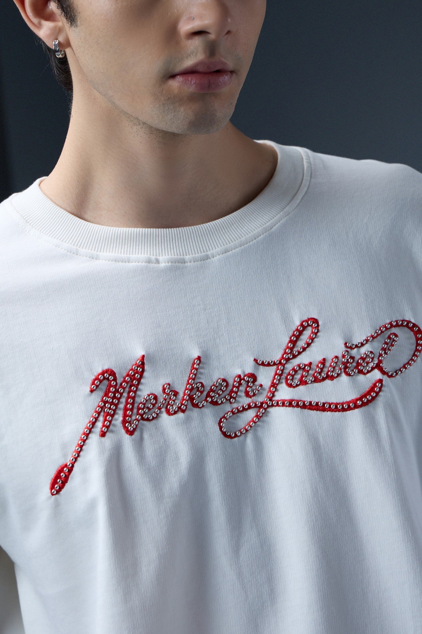 SIGNATURE EMBROIDERED OVERSIZED T-SHIRT