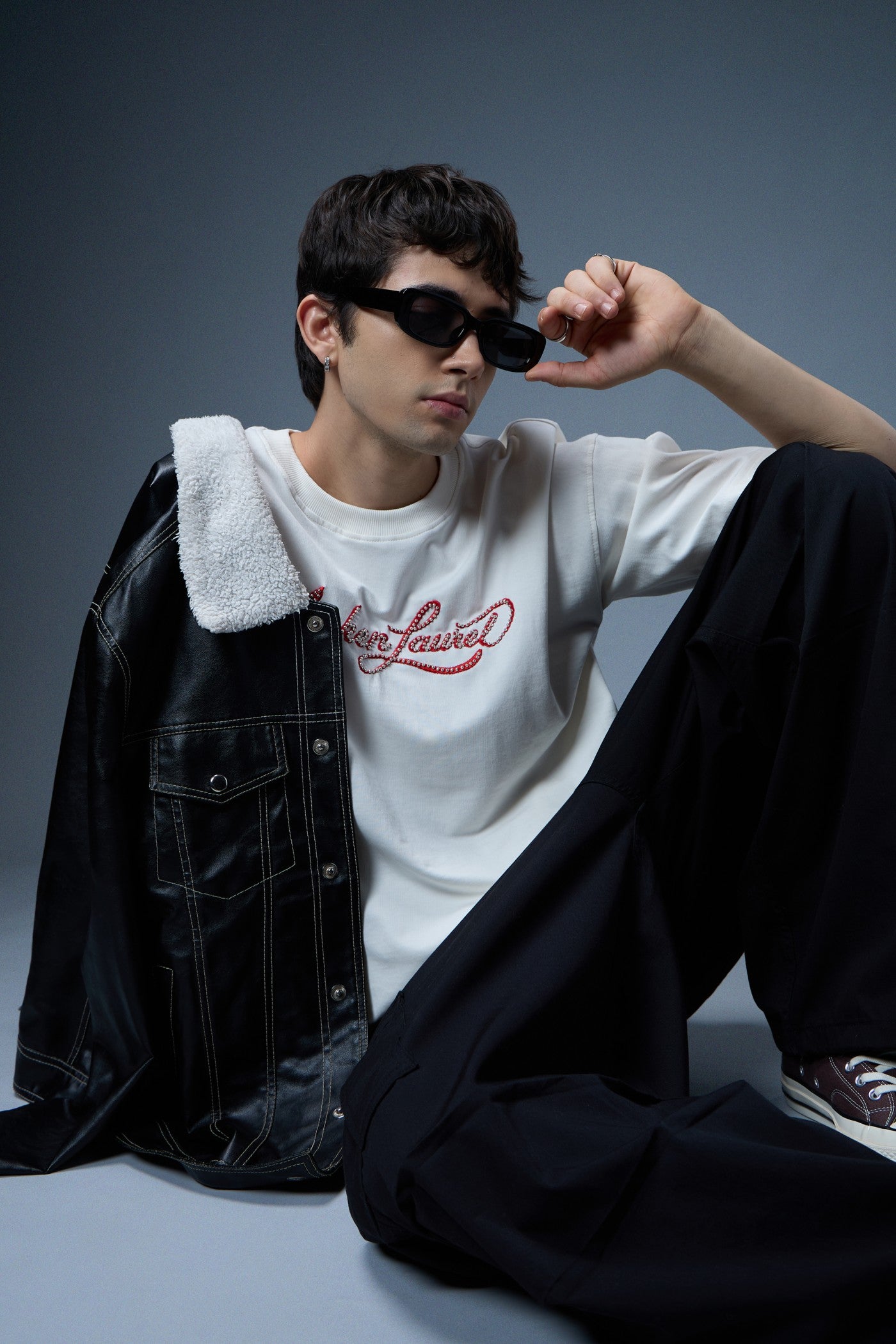 SIGNATURE EMBROIDERED OVERSIZED T-SHIRT