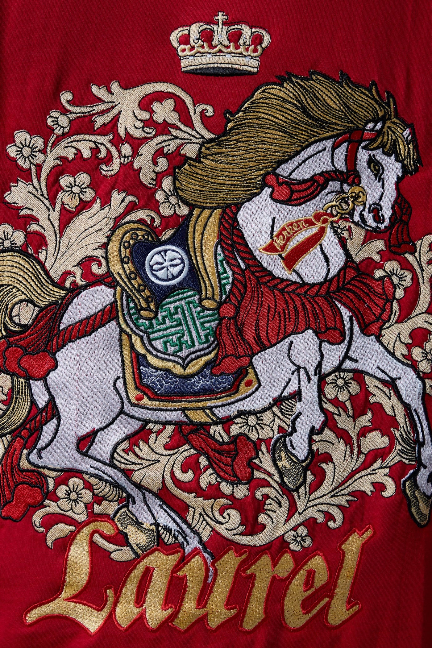 ROYAL HORSE EMBROIDERED OVERSIZED T-SHIRT