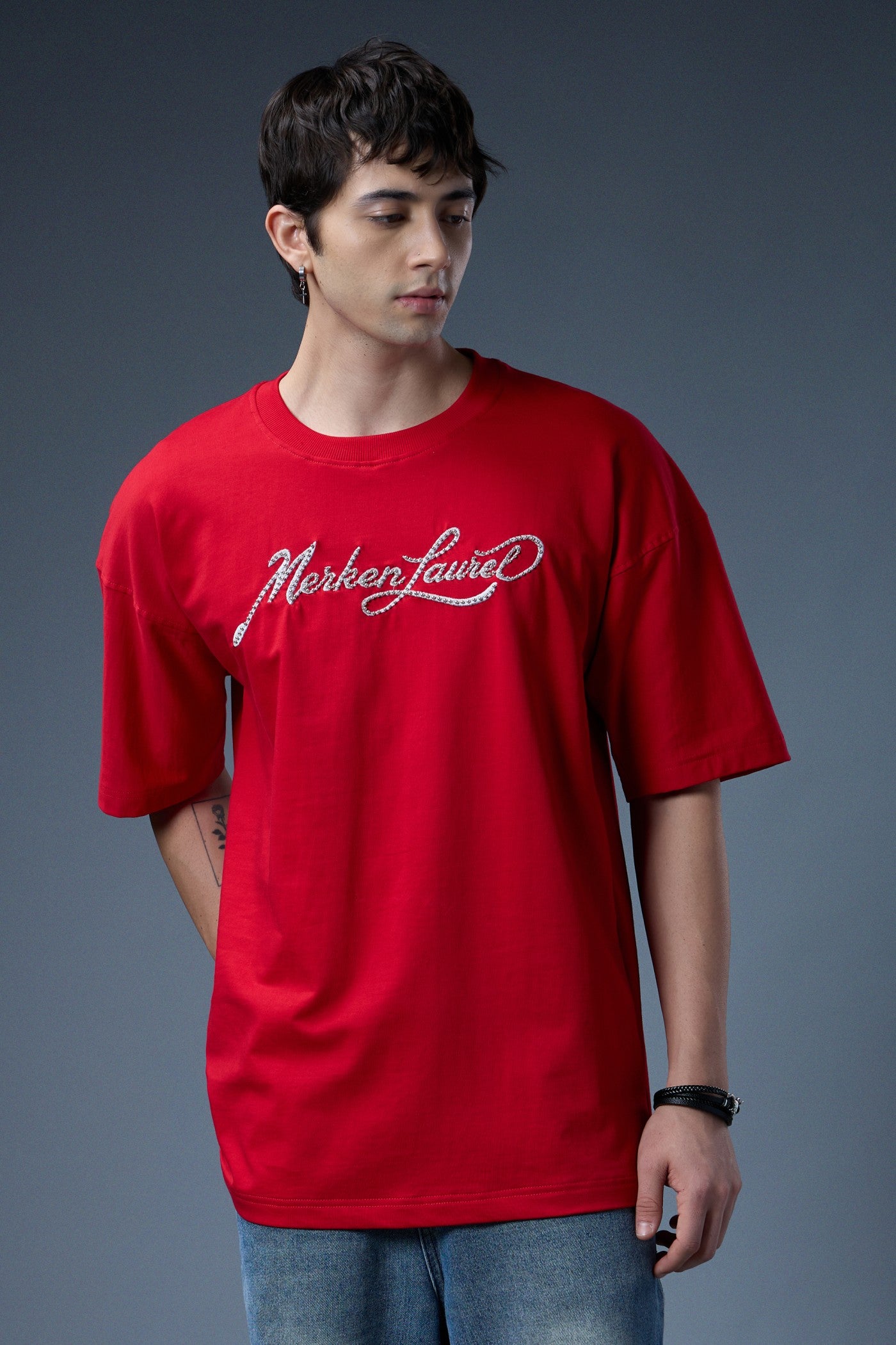 SIGNATURE EMBROIDERED OVERSIZED T-SHIRT