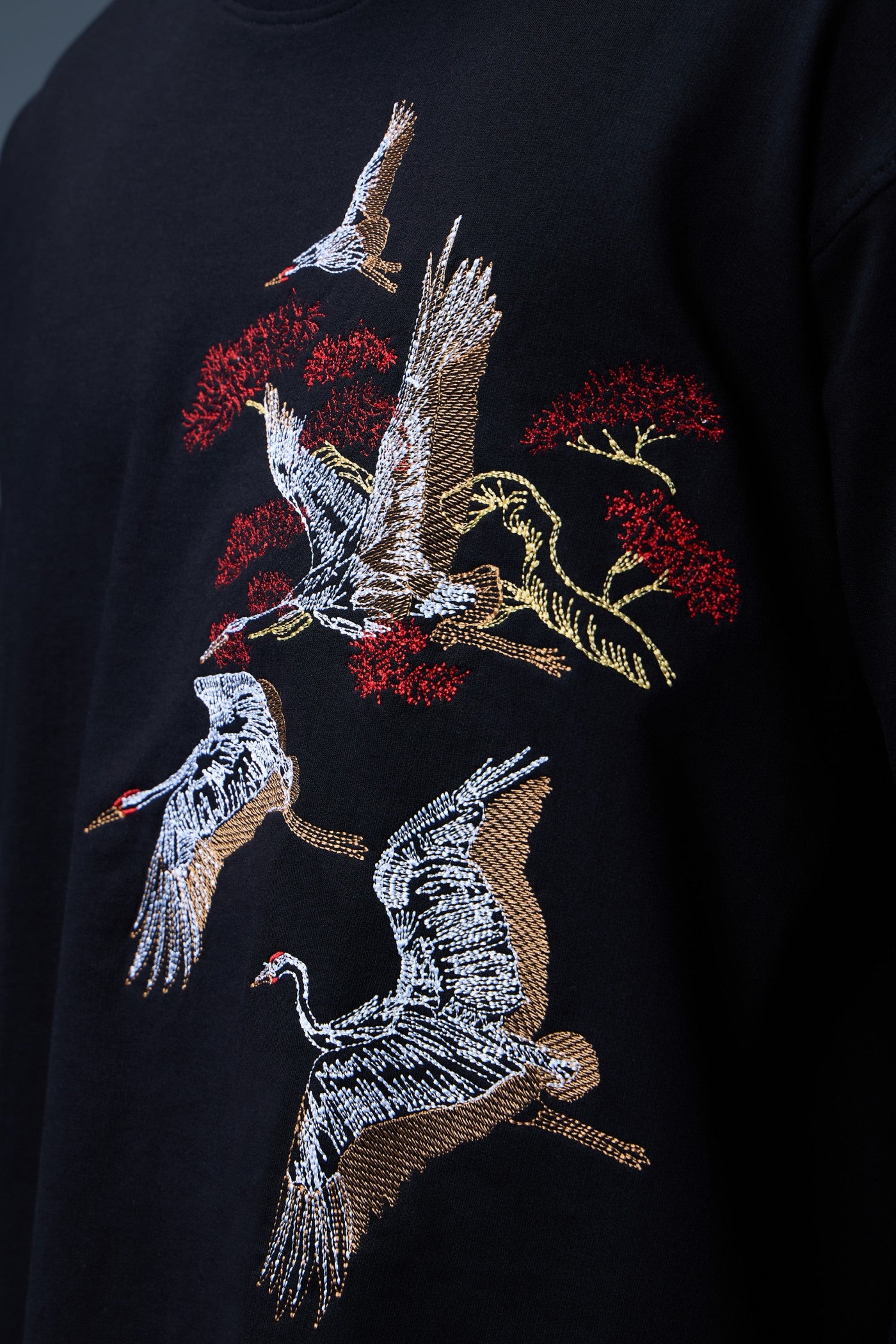 CRANE GARDEN EMBROIDERED LONG-SLEEVE T-SHIRT