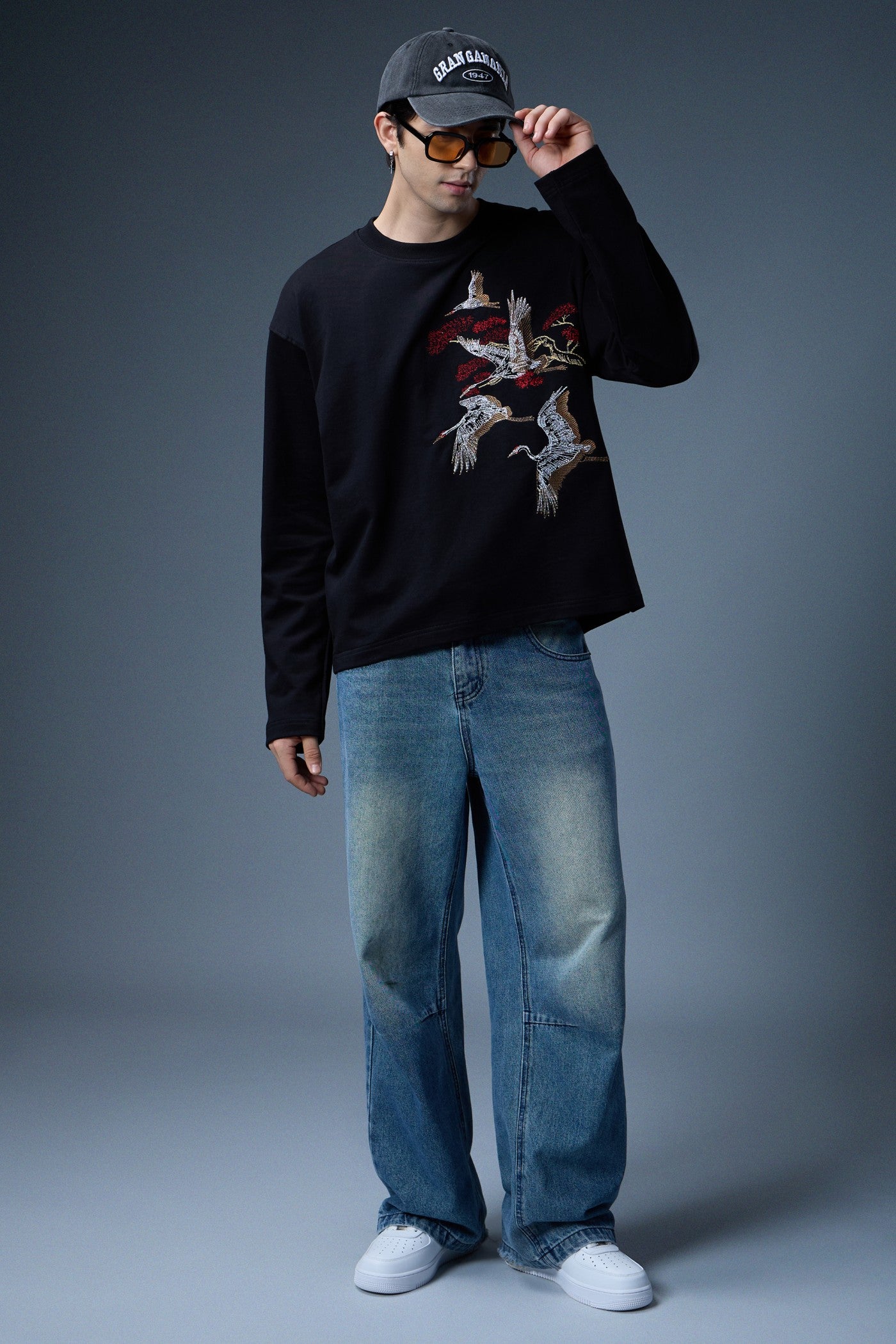 CRANE GARDEN EMBROIDERED LONG-SLEEVE T-SHIRT