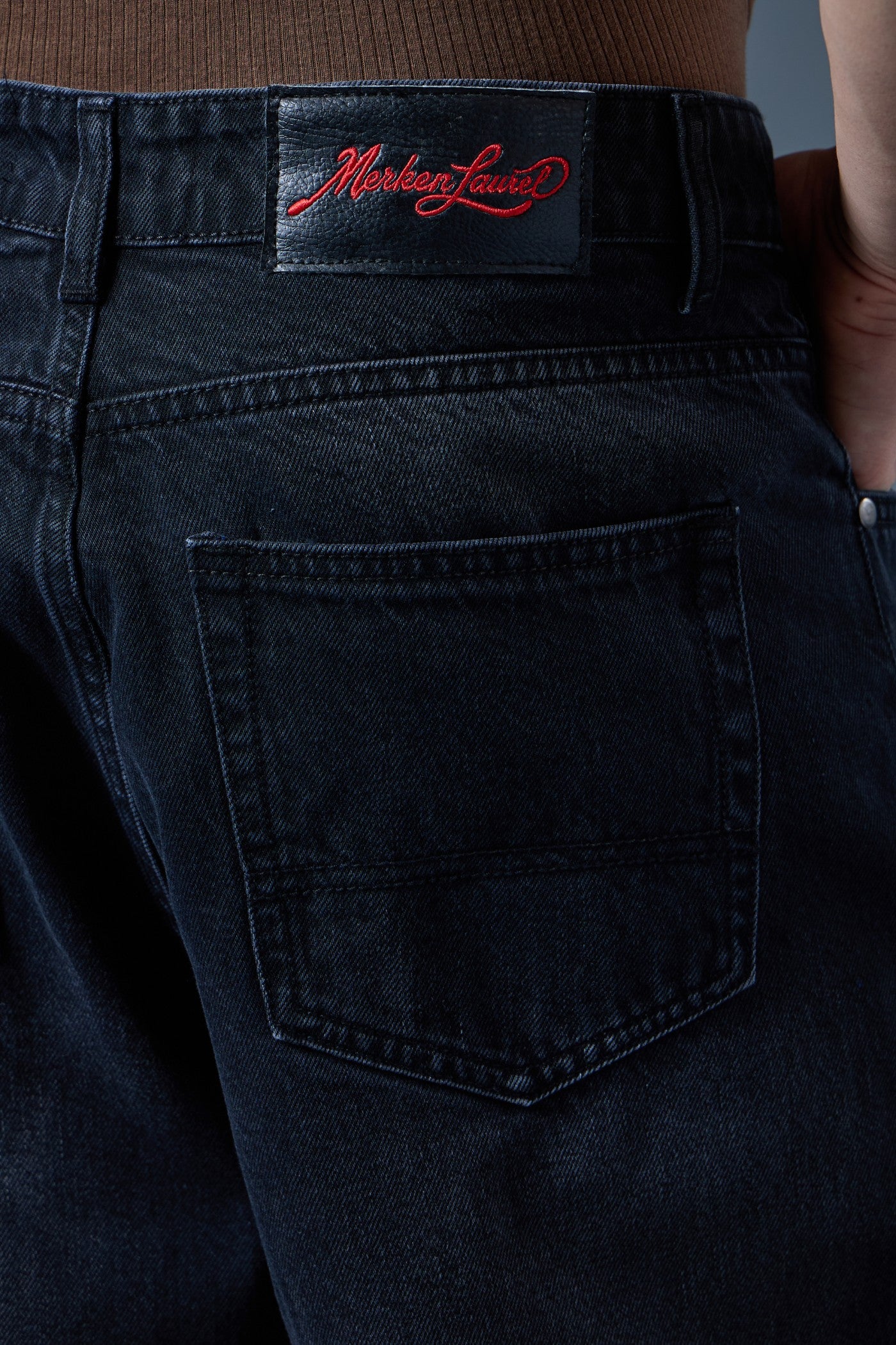 LION EMBROIDERED BAGGY DENIM JEANS