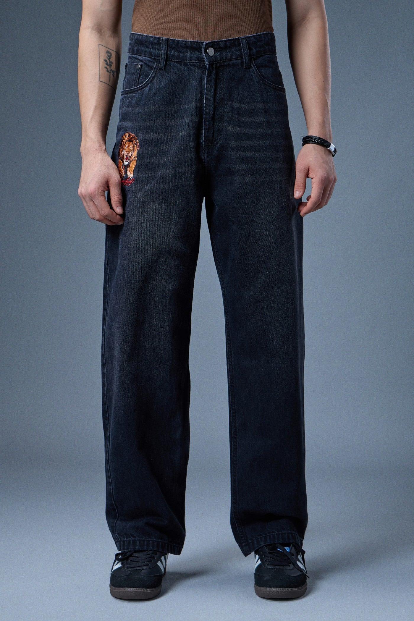 LION EMBROIDERED BAGGY DENIM JEANS