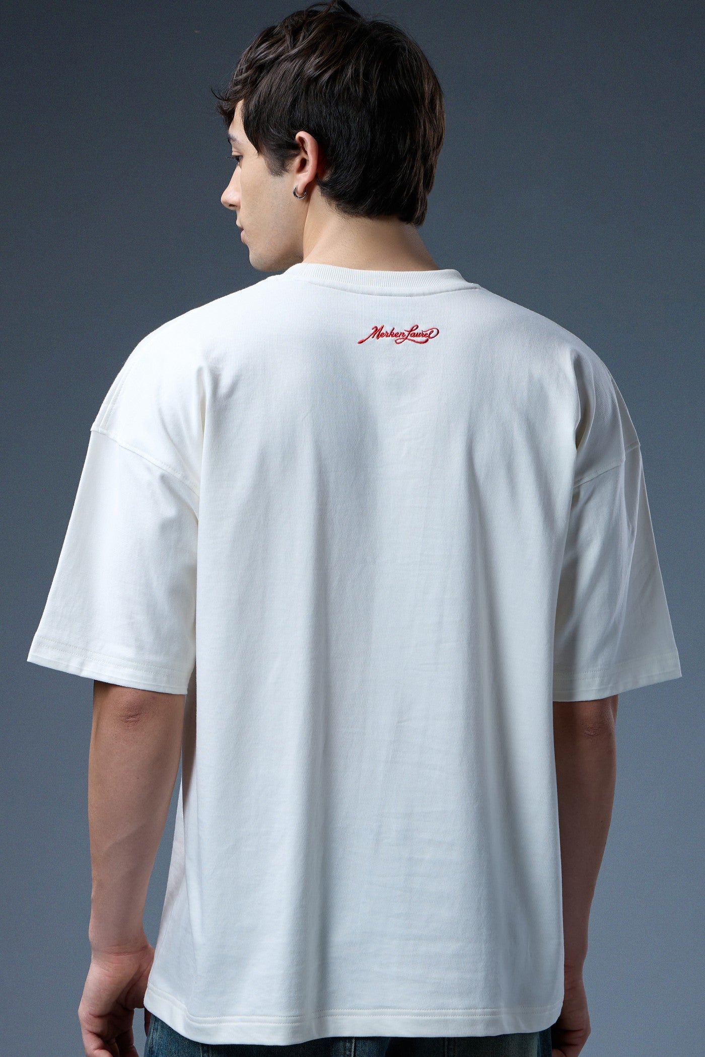 SIGNATURE EMBROIDERED OVERSIZED T-SHIRT